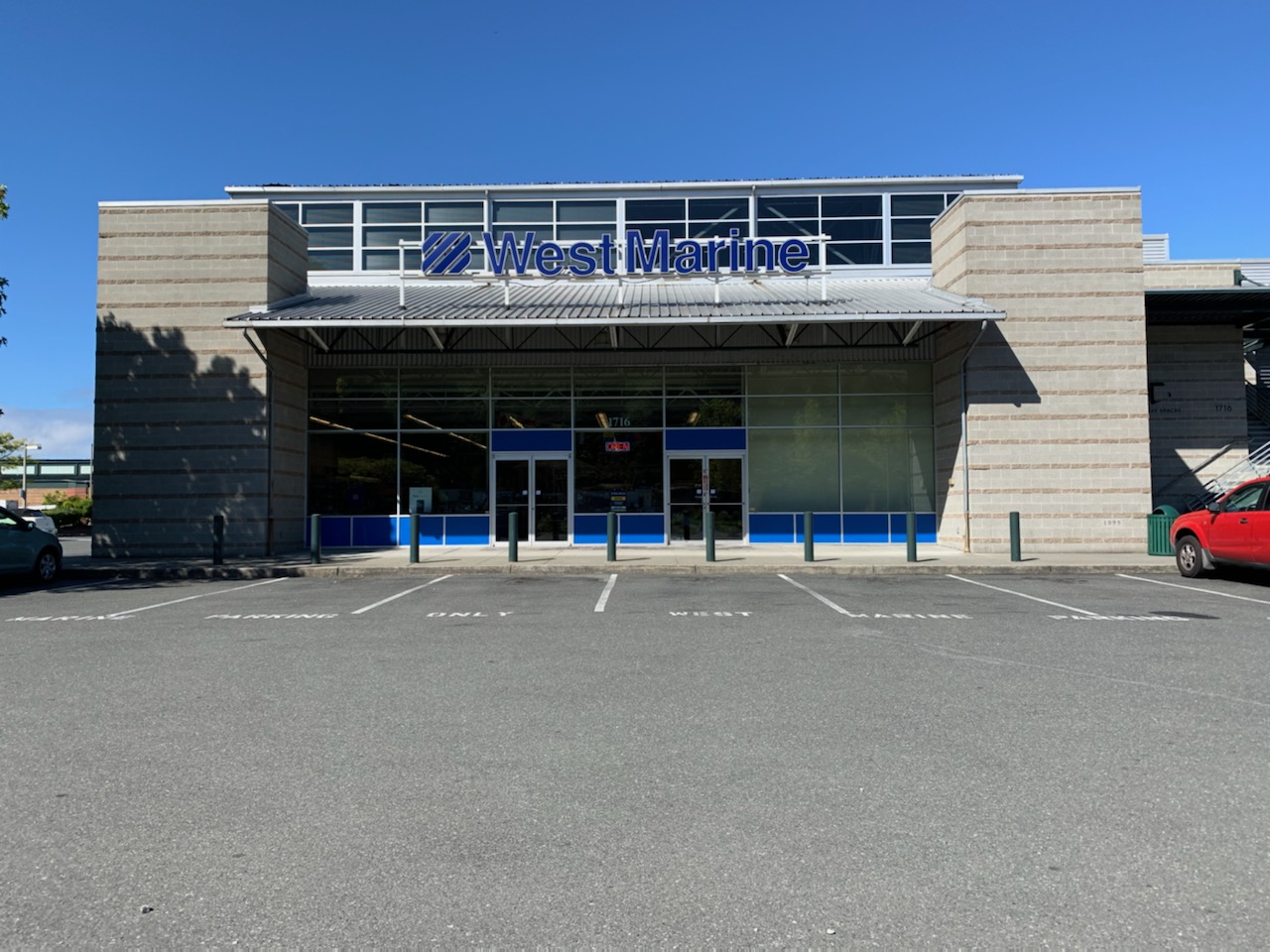 Boat Supplies, Fishing Gear & More Everett, WA 98201 West Marine Store